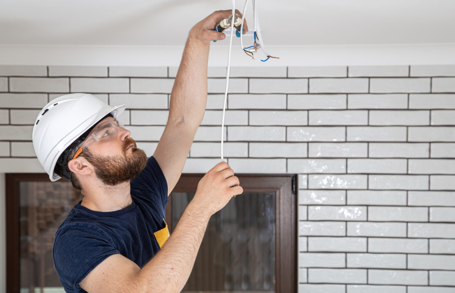 Servicio de reparación y mantenimiento eléctrico rápido en León. Solución de averías, interruptores y diferenciales que fallan